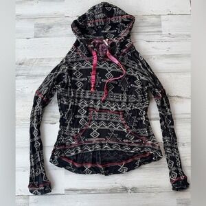 Y2K Gimmicks by BKE Womens Small Top Aztec Print Hoodie Lightweight Sweater